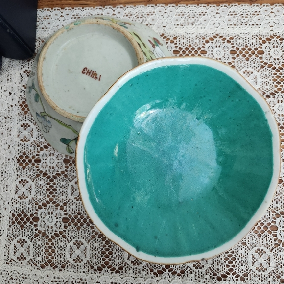 Vintage 19th Century Chinese Tongzhi Porcelain 8-side Rice Bowl with Rooster - Picture 5 of 13